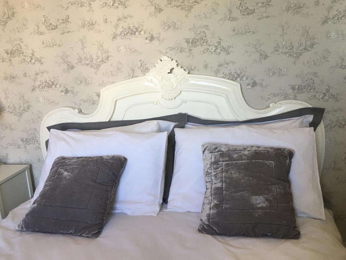 Manoir De L'Epine Bed & Breakfast Saint-Severin Exterior photo